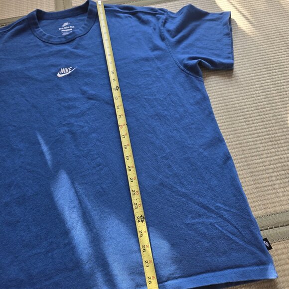 Nike Sportswear Premium Essentials Size XL Men's T-Shirt Blue - Picture 3 of 6
